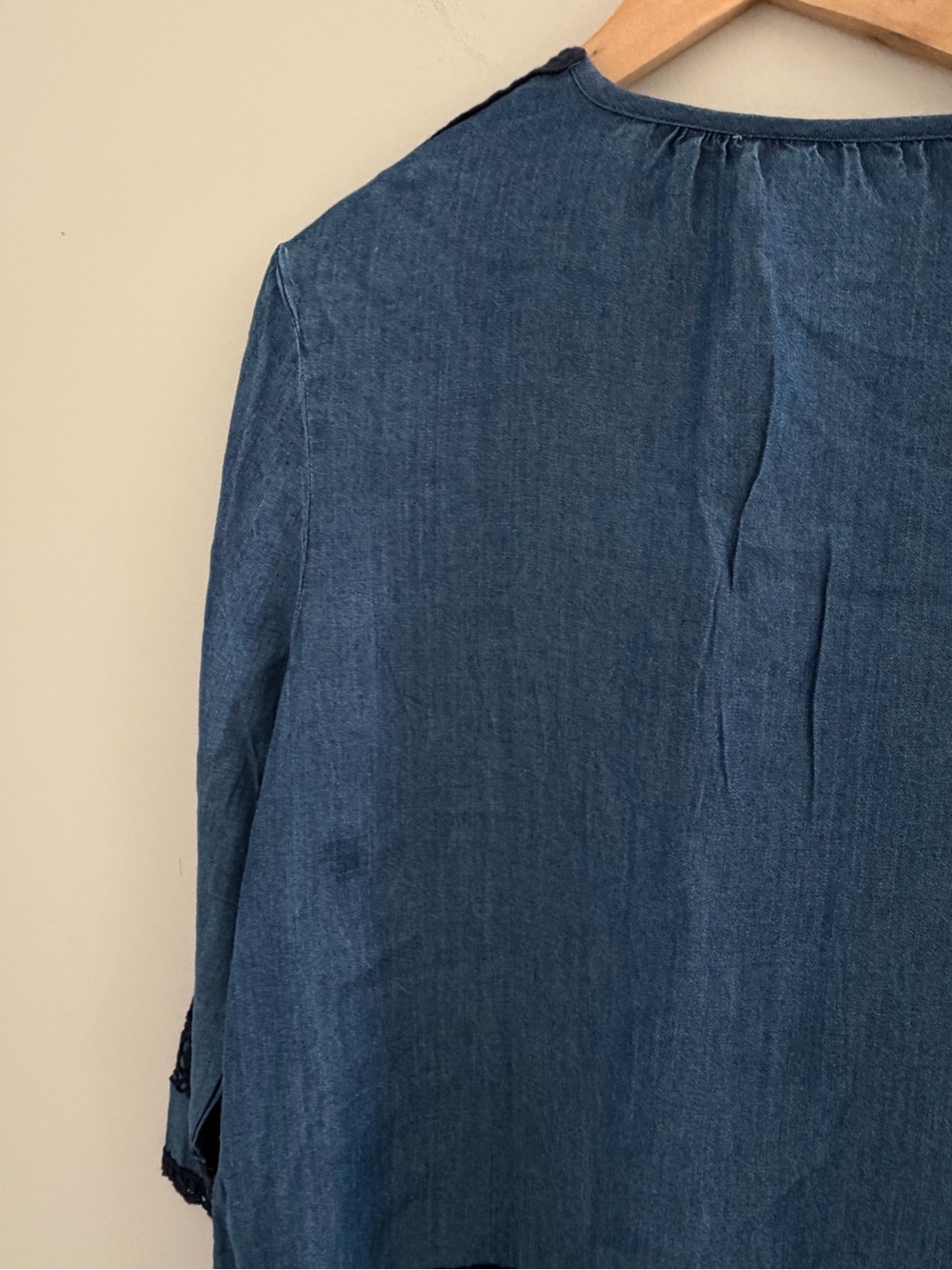 NWT Nanette Lepore Chambray Tencel Lace Trim Boho Tunic Blouse Womens L Blue - Picture 10 of 10